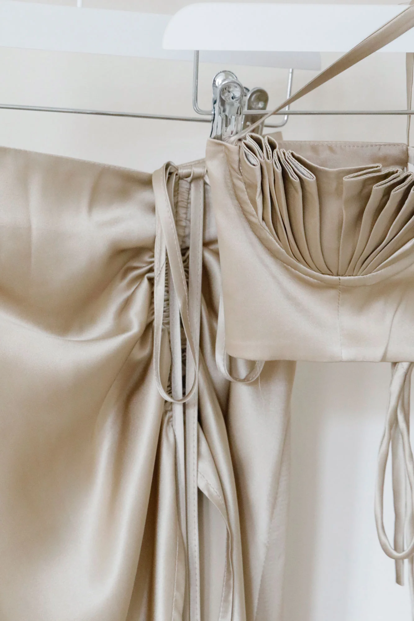 Dido & Amadi Maxi Set Chinchilla Gold Silk - Image 10